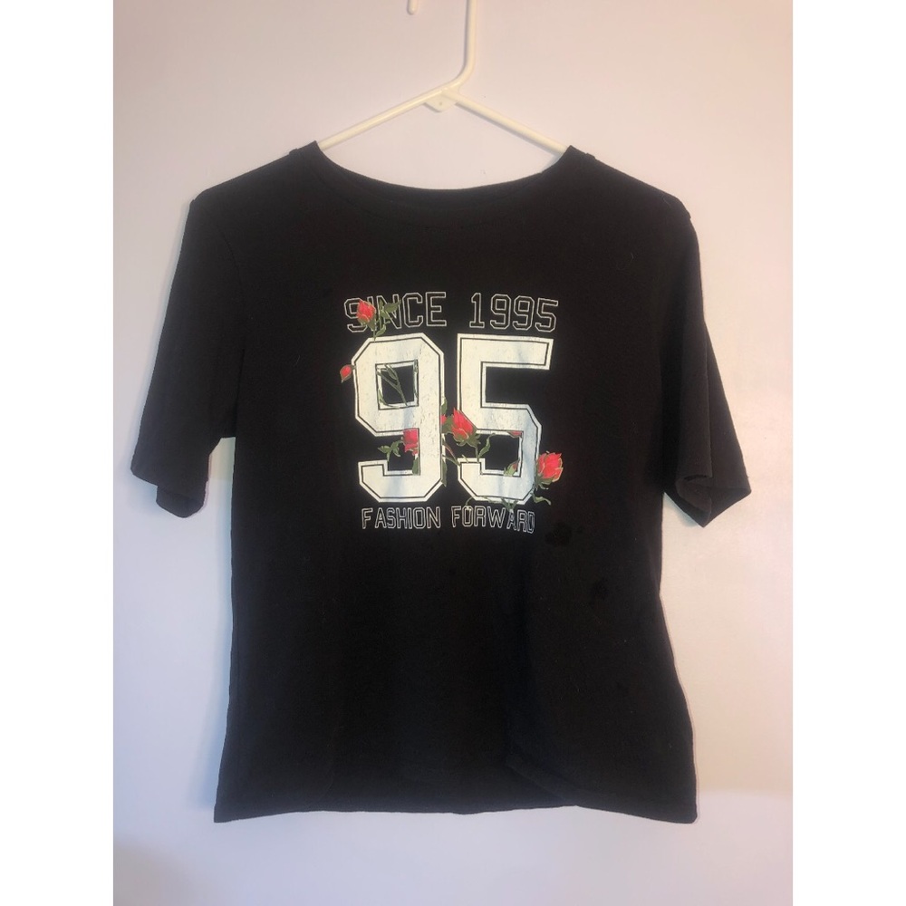 Black 1995 tee 🖤